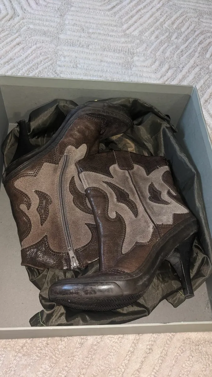 Ankle boot - Image 1