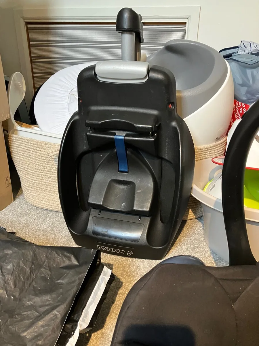 Car Seat - Image 2