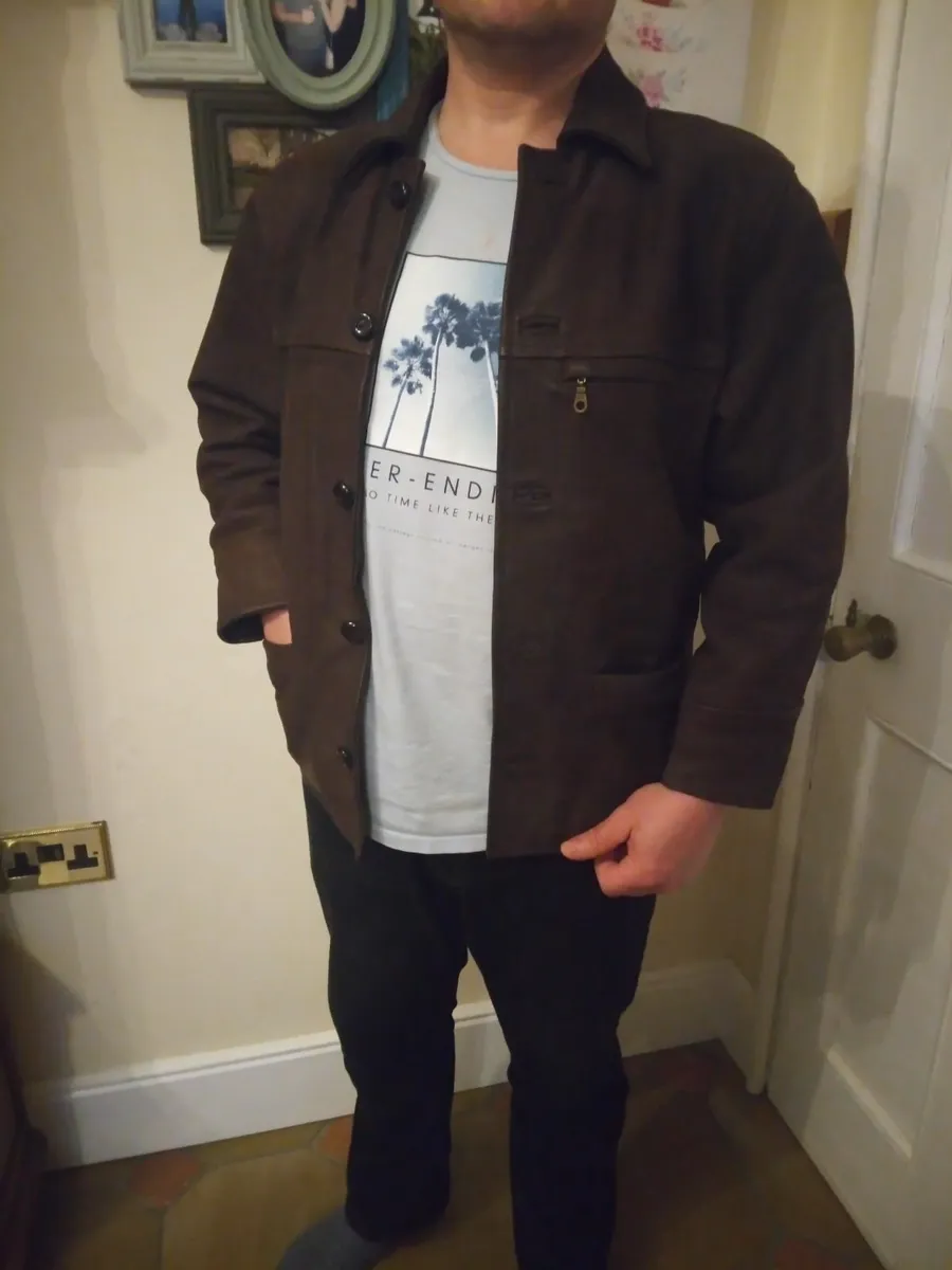 Leather Jacket size medium - large Good Quality - Image 4