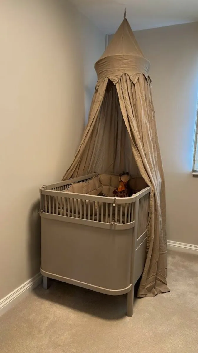 Baby Cot / Junior Bed