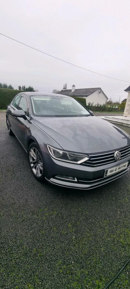 Volkswagen Passat - Image 1