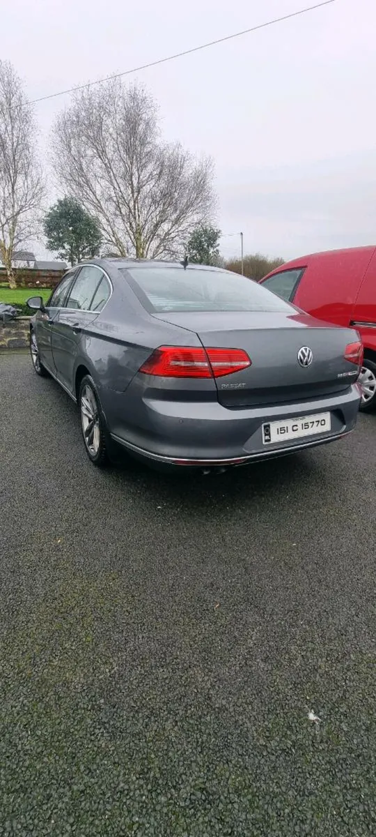 Volkswagen Passat - Image 4