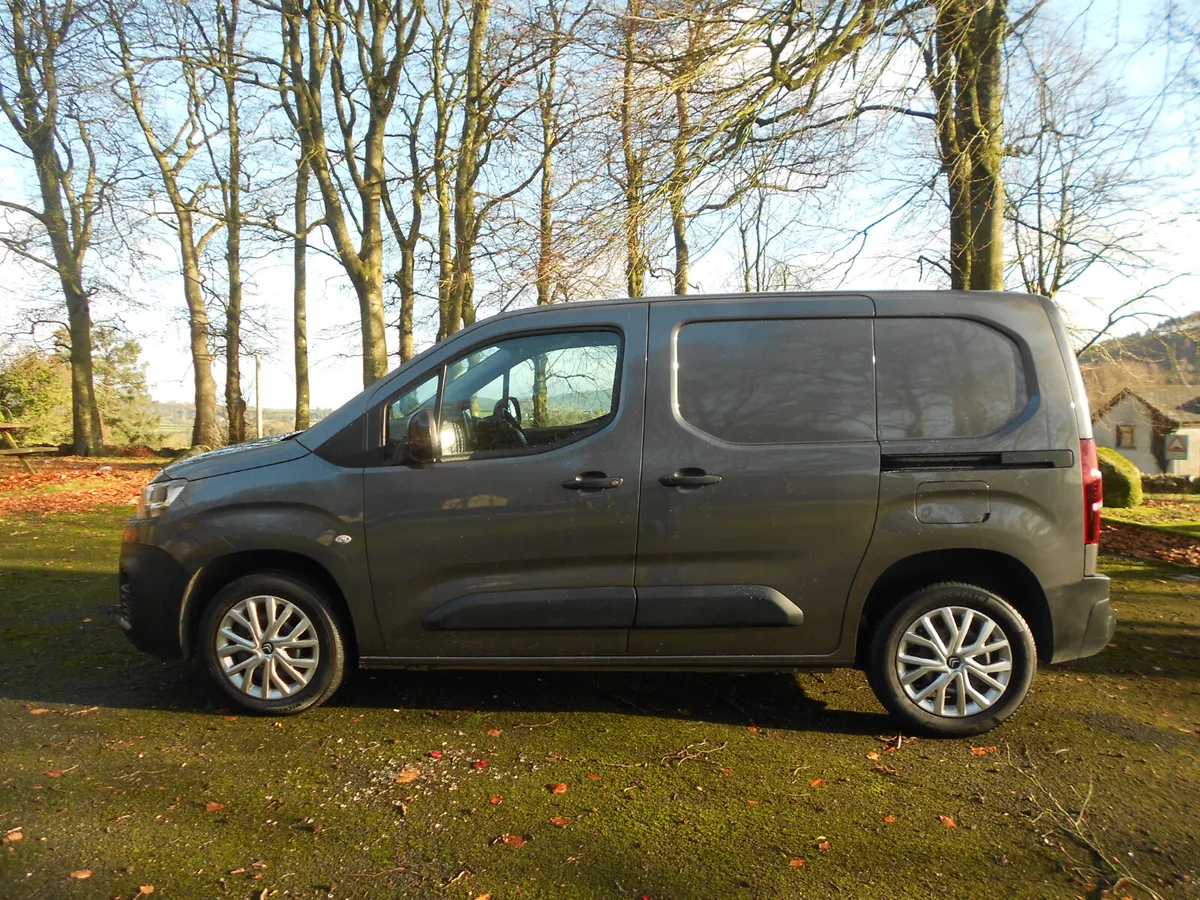 Citroen Berlingo 2022 - Image 3