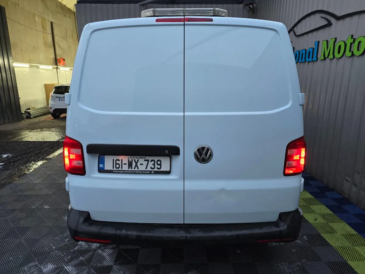 2016 Volkswagen Transporter 2.0D - Image 4