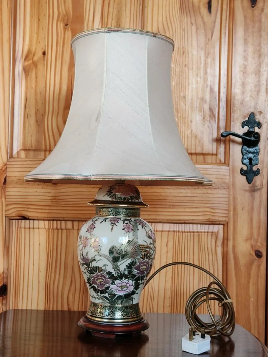 Vintage large table lamp hand painted - Image 2