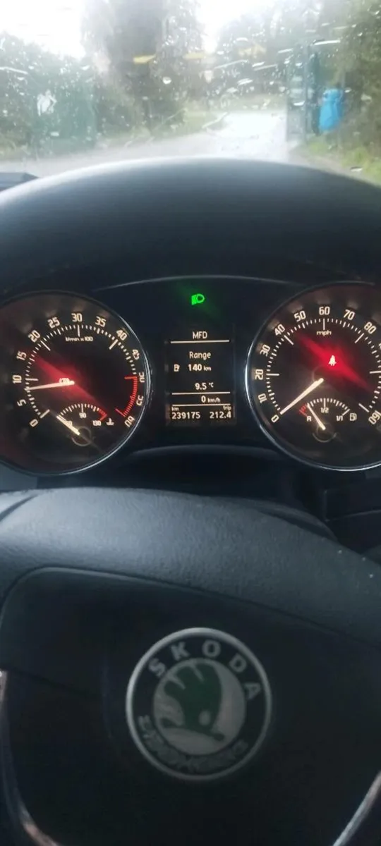Skoda Superb 2l TDI 140bhp - Image 4