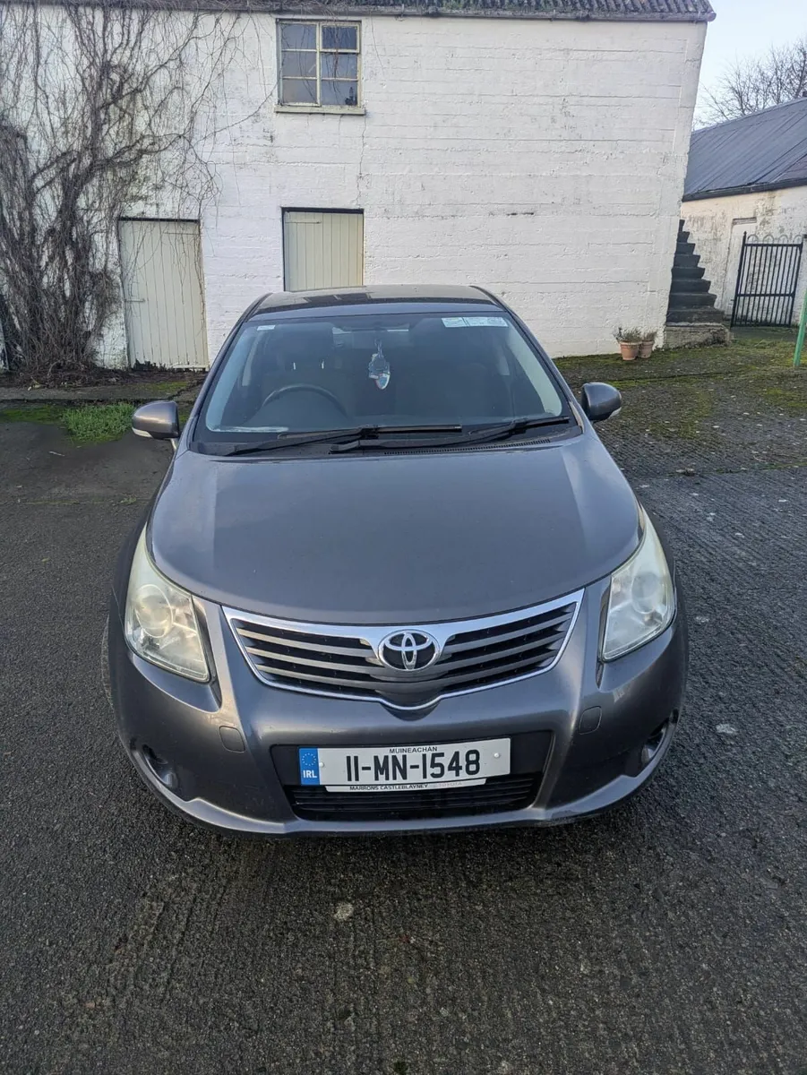 Toyota Avensis 2011 - Image 1
