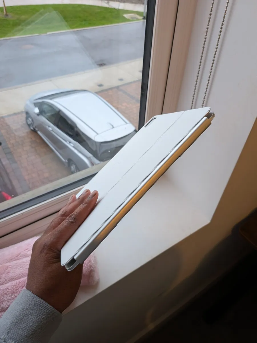 Apple Magic Keyboard iPad Pro 13" M4 - White - Image 2