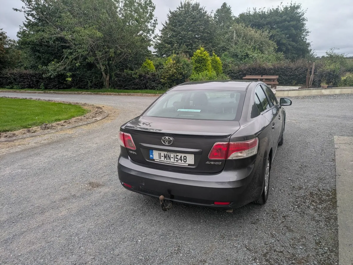 Toyota Avensis 2011 - Image 3