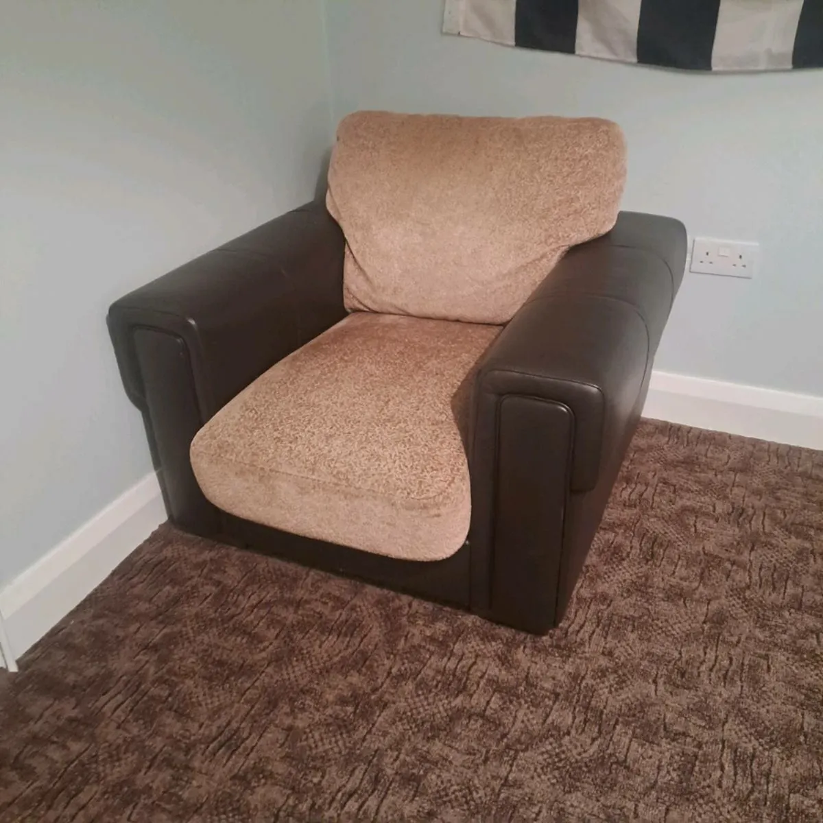 321 & foot stool - Image 3