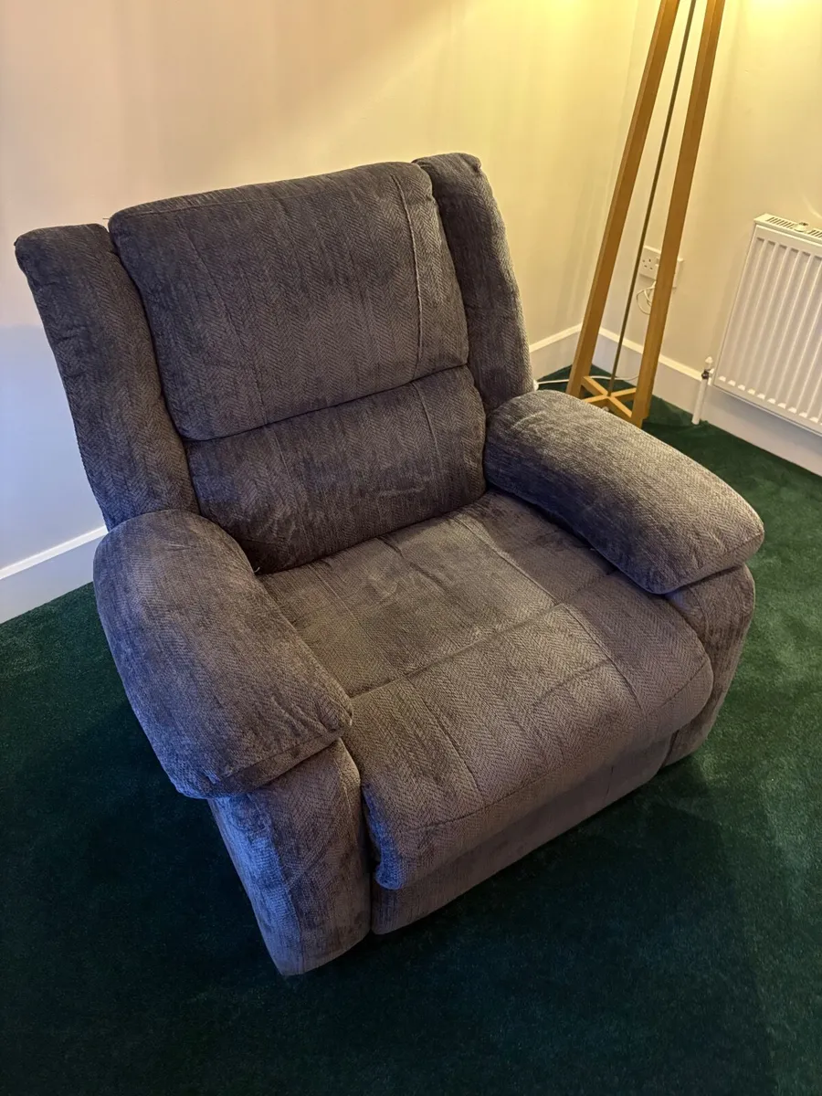 Reclining Chair - Image 2