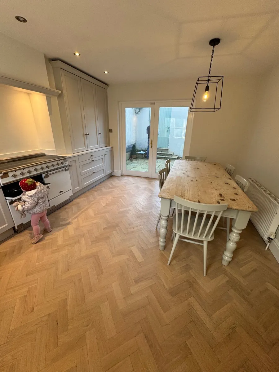 Beautiful kitchen Table & chairs for sale! - Image 1