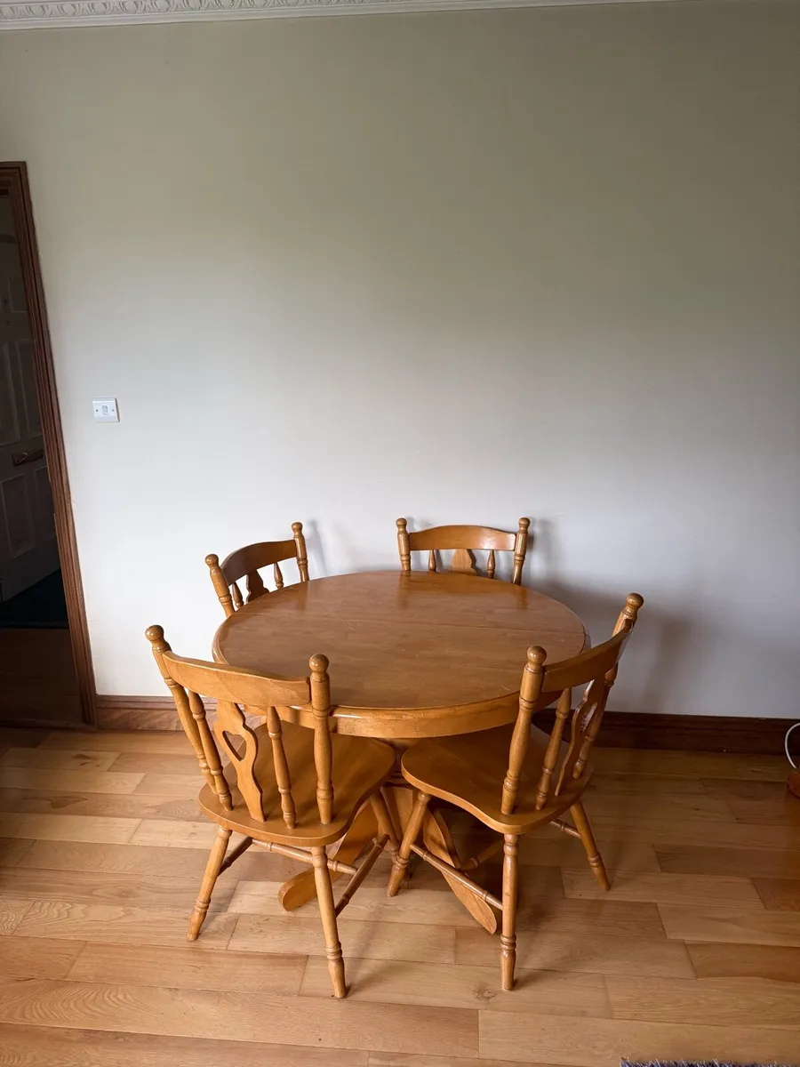 Solid Oak Table - Image 1