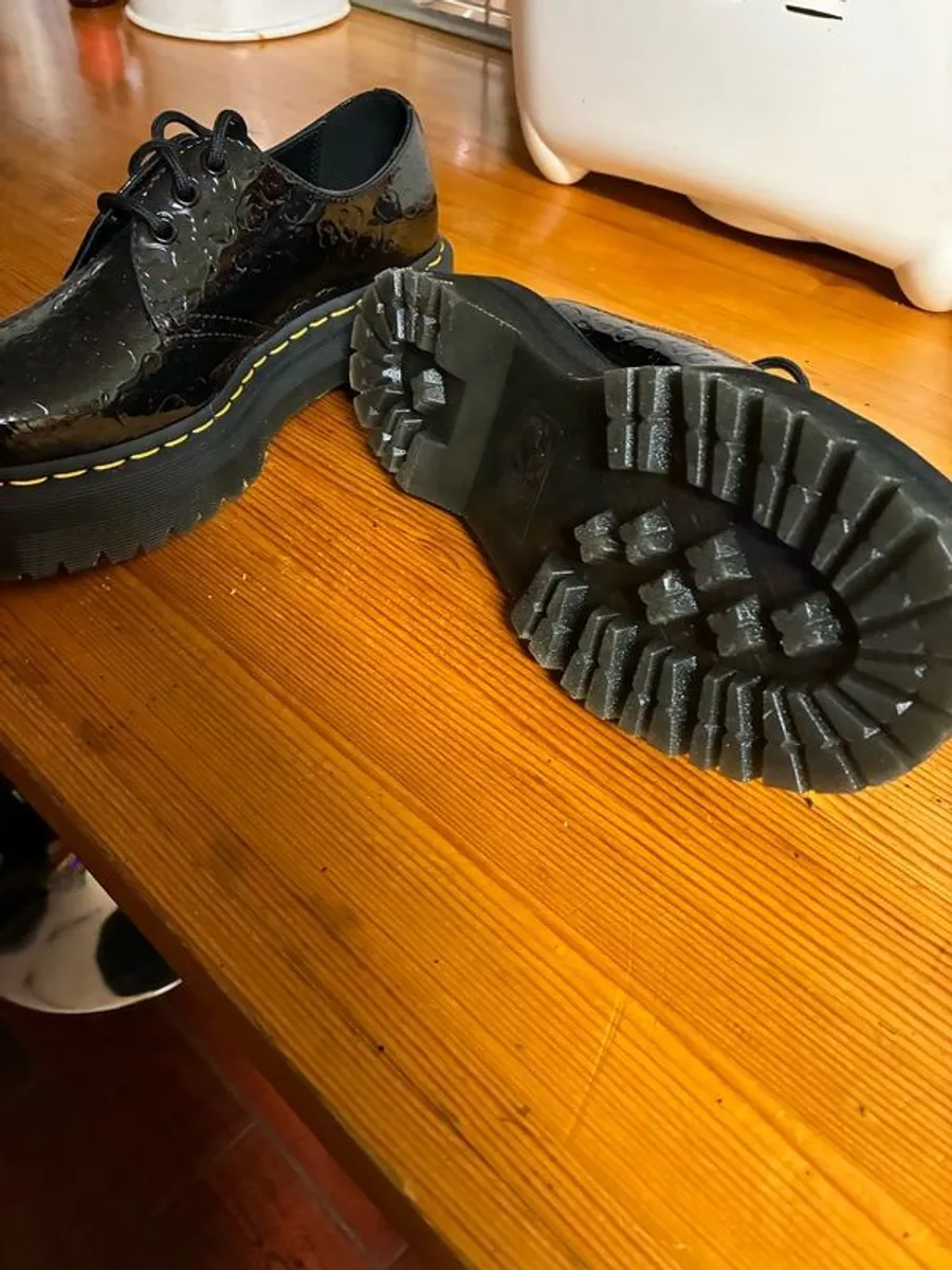 Dr Martins ladies shoes - Image 3