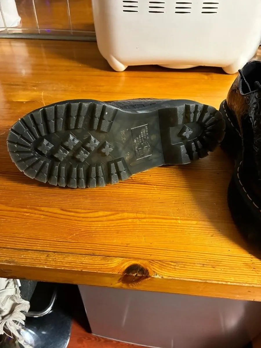 Dr Martins ladies shoes - Image 4