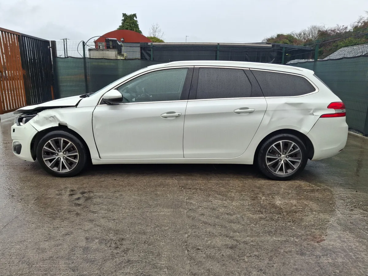 162  Peugeot 308 Automatic - Image 3