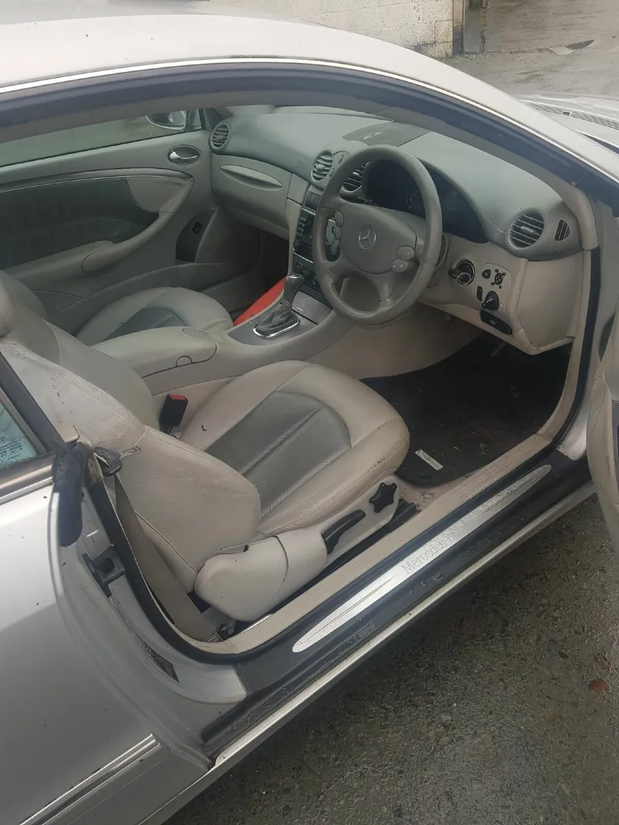 Mercedes-Benz CLK 2004 - Image 2