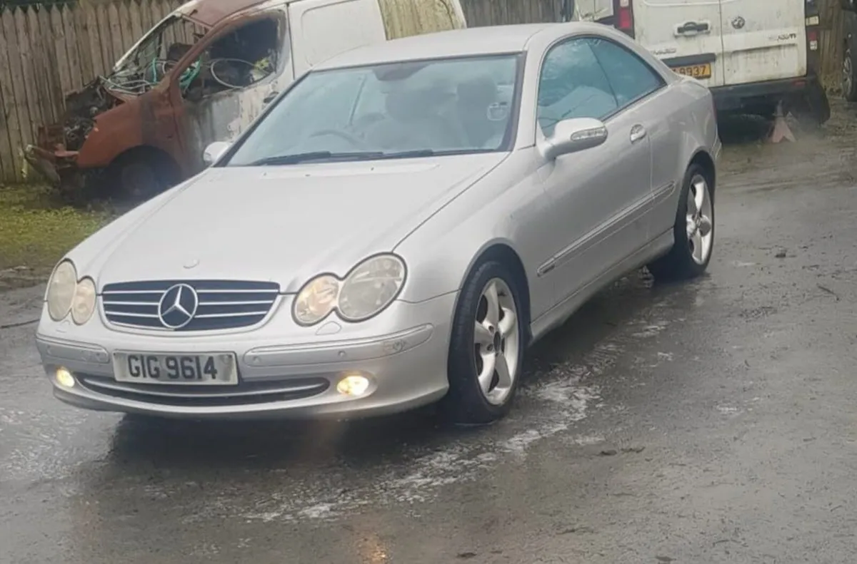 Mercedes-Benz CLK 2004 - Image 1