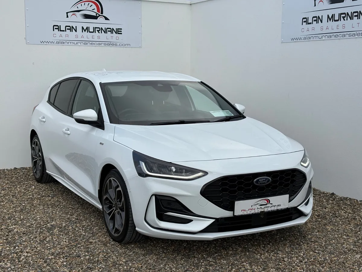 FORD FOCUS ST LINE X 2023 *HUGE SPEC* - Image 3