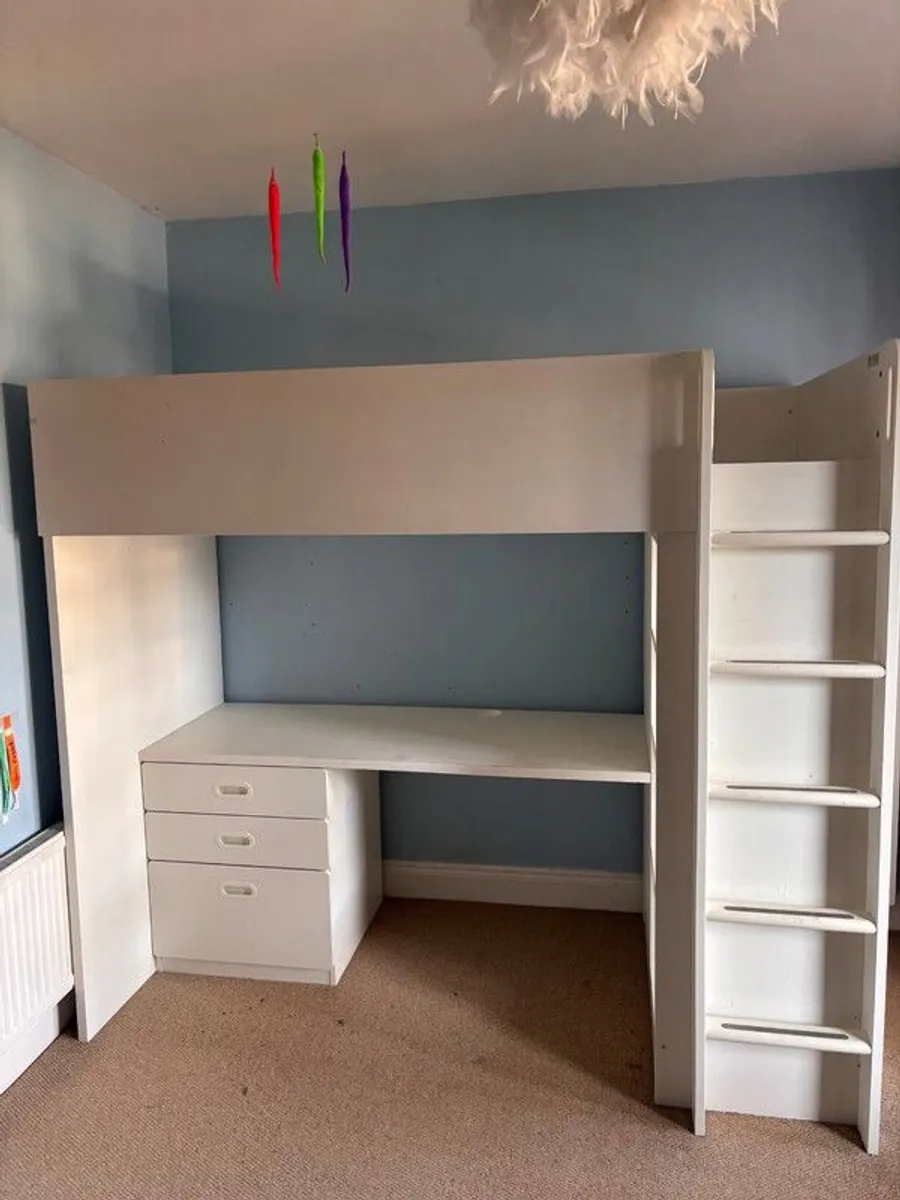 Loft bed - Image 1