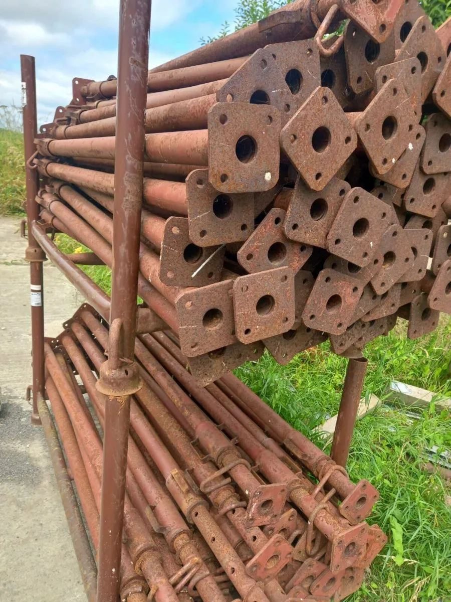 Acrows from 25euro - Image 3