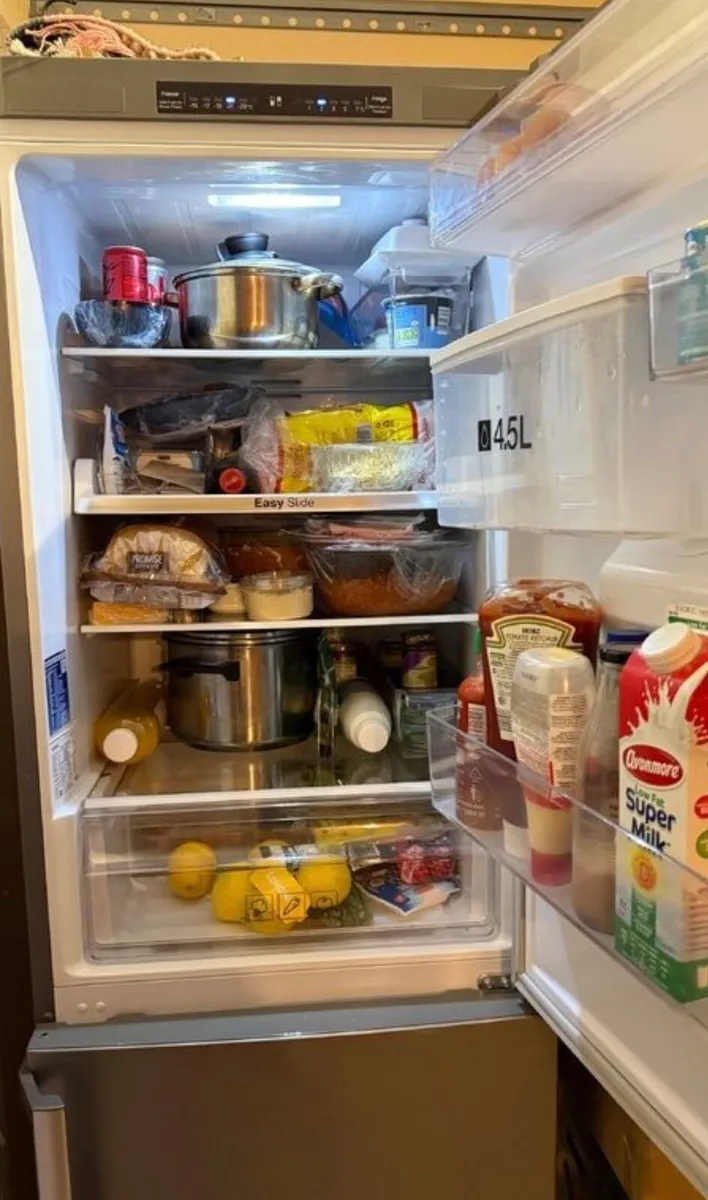 Samsung fridge freezer - Image 2