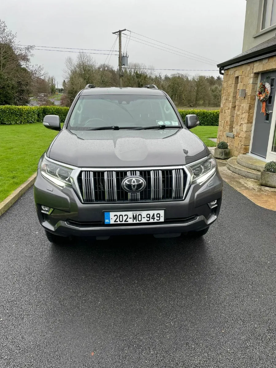 TOYOTA LAND CRUISER_7 SEATER_COMMERCIAL TAX_75KMI - Image 3