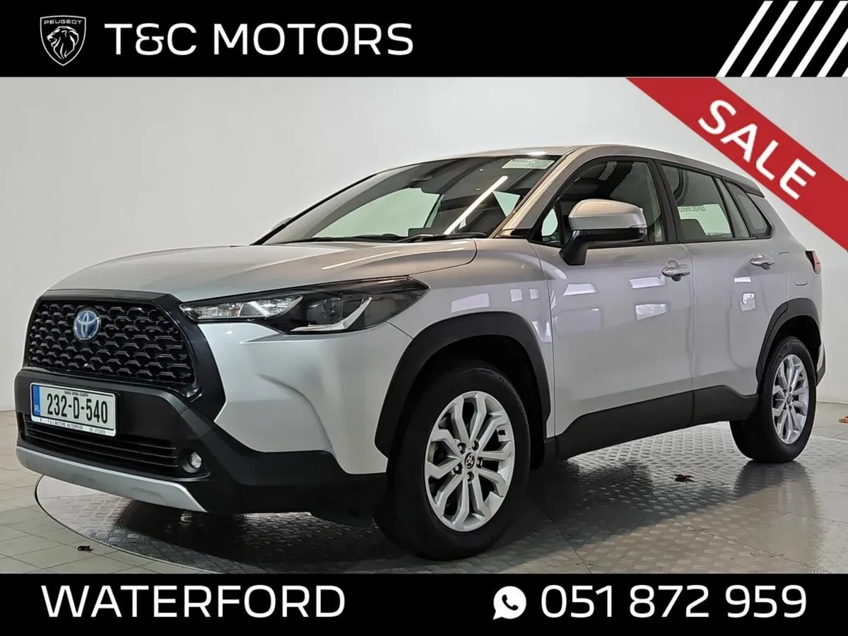 Toyota Corolla 1.8 Hybrid Luna Hatchback - Reversi - Image 1