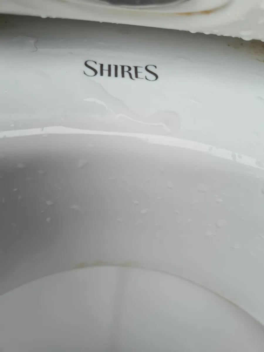 Shires, Toilet, Sink, Taps and Pedestal. - Image 3