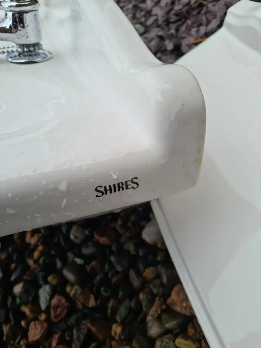 Shires, Toilet, Sink, Taps and Pedestal. - Image 4