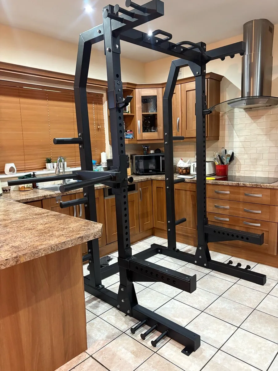 GENUINE 1/2 PRICE HUGE,450KG RATED RACK + TRI DIP - Image 1