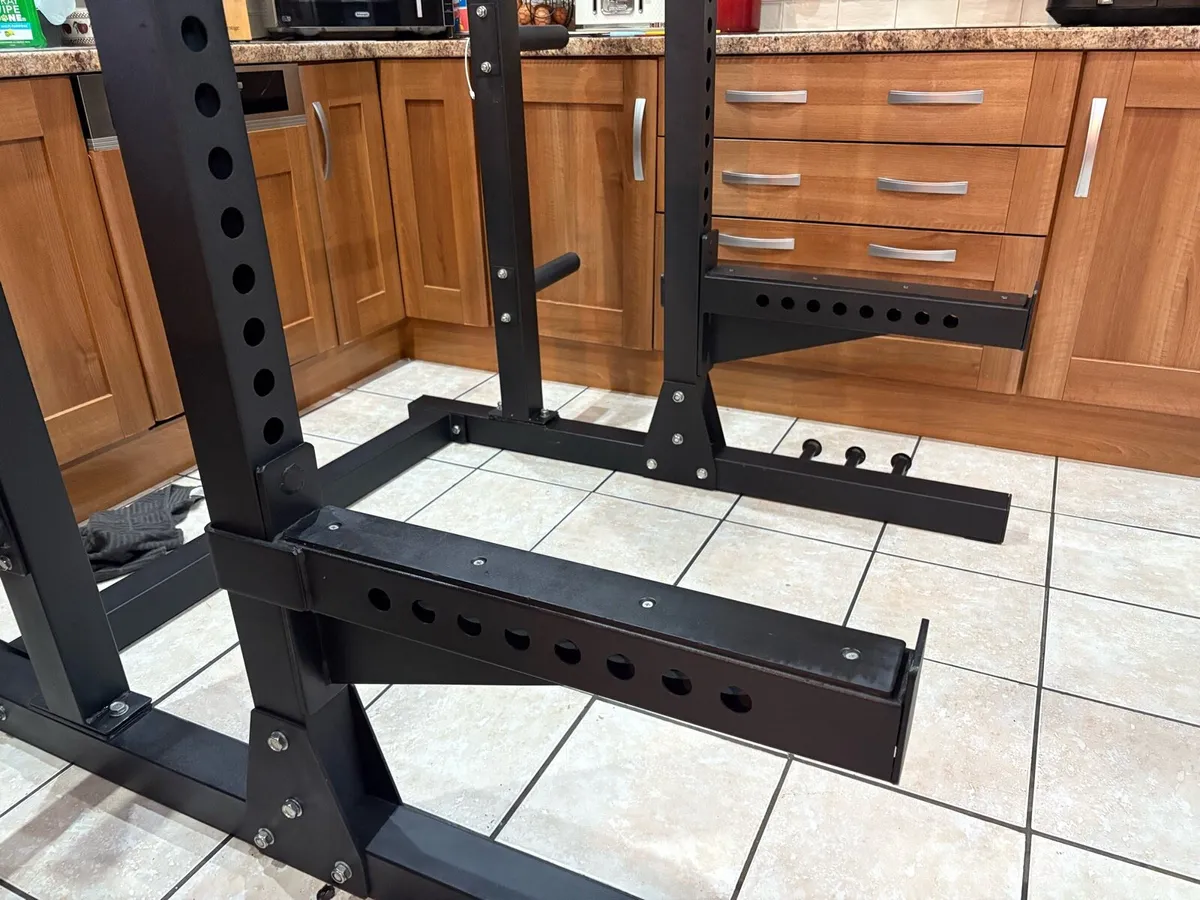 GENUINE 1/2 PRICE HUGE,450KG RATED RACK + TRI DIP - Image 4