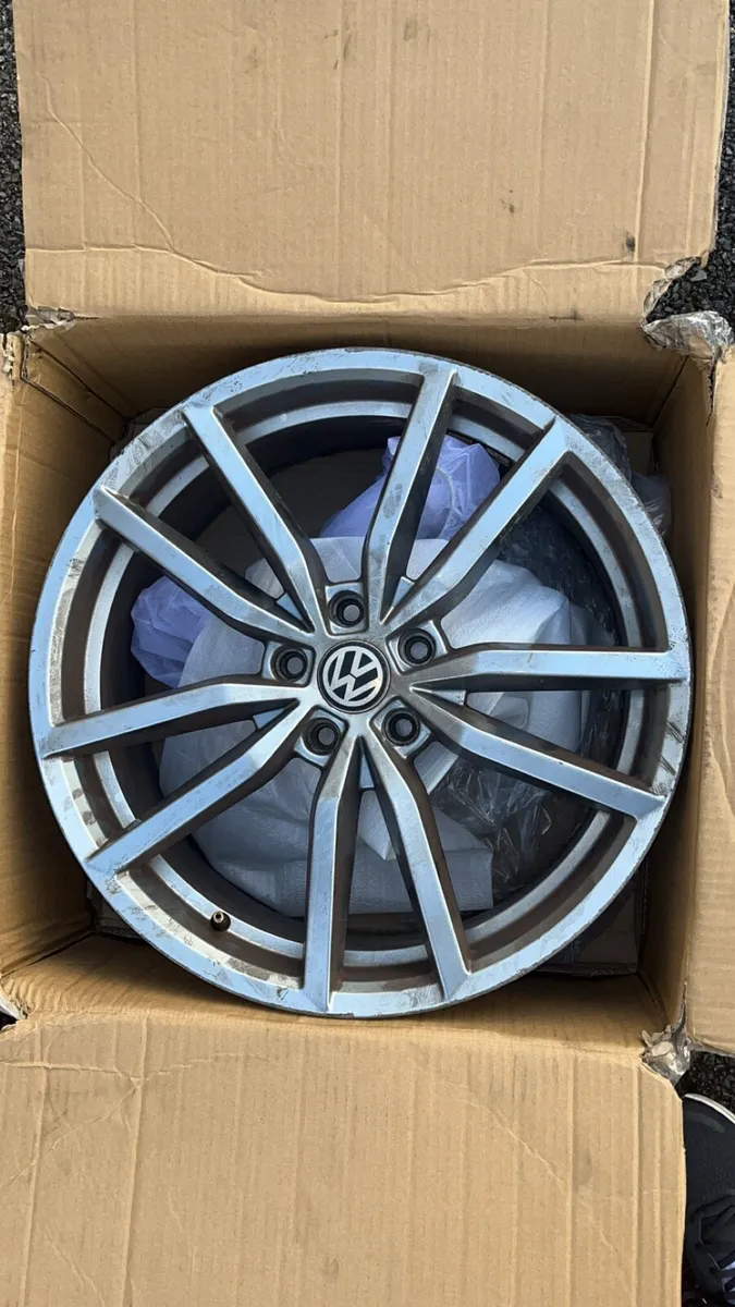 19 inch Pretoria - Image 1