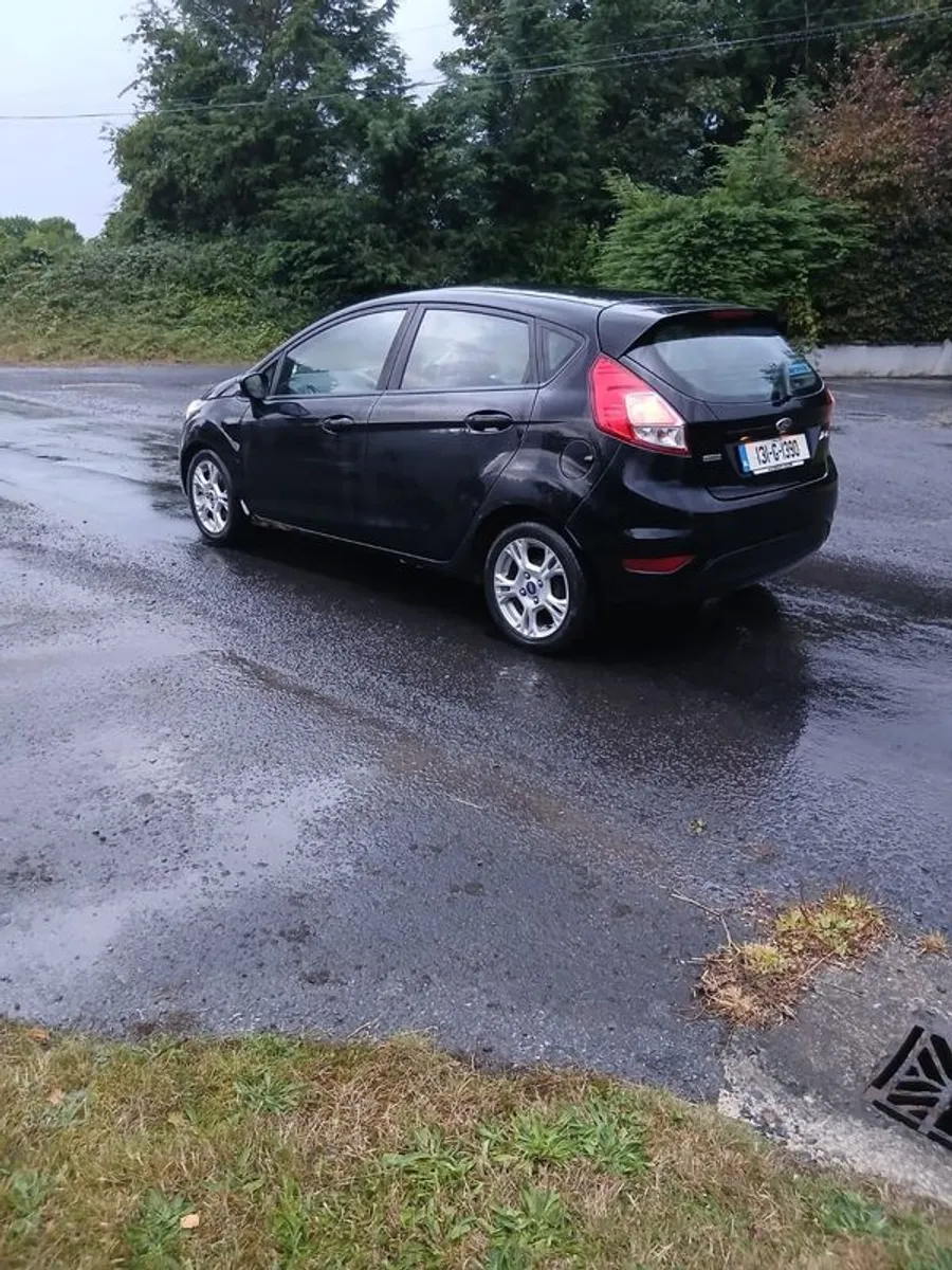 2013 Ford Fiesta - Image 4
