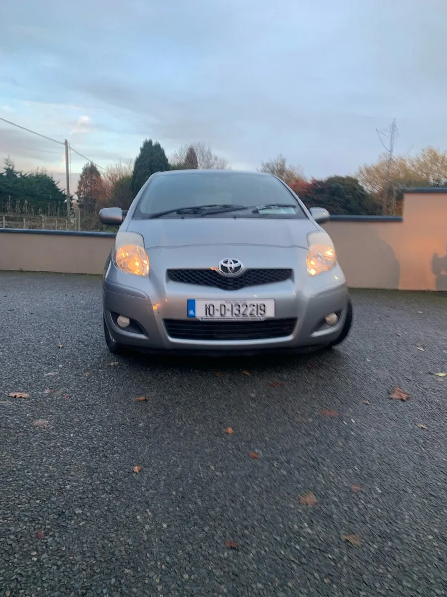 Toyota Yaris 2010 - Image 1