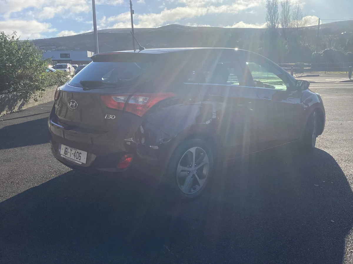Hyundai i30 ** F.S.H - Image 4
