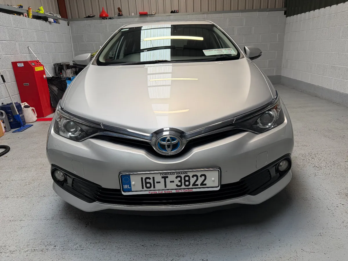 Toyota Auris 2016   Hybrid ! - Image 3