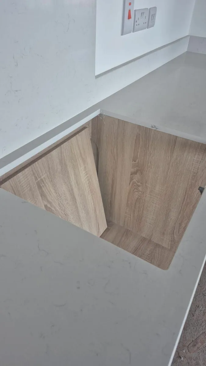 Kitchen - Matt Black wood veneer - Image 2