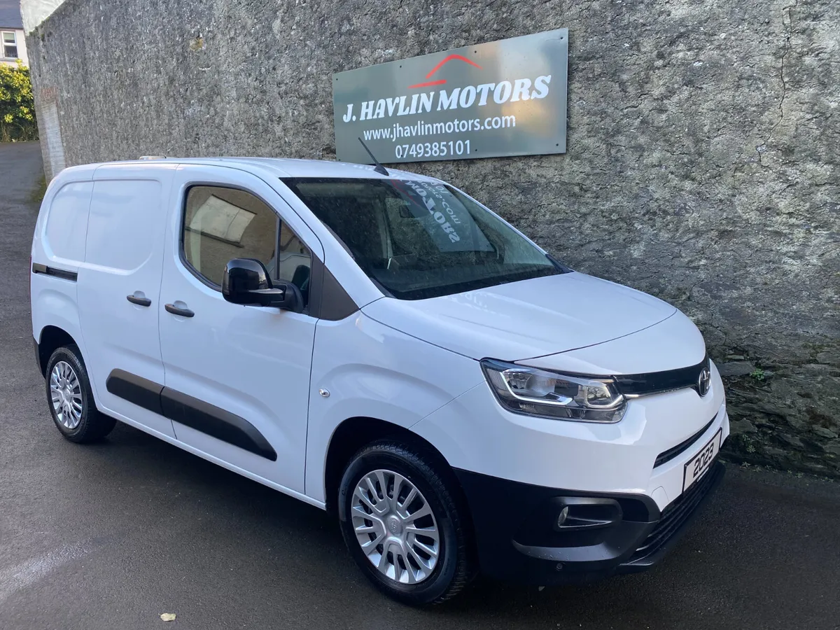 Jan 2023Toyota Proace City Icon HDi 100 SWB - Image 1