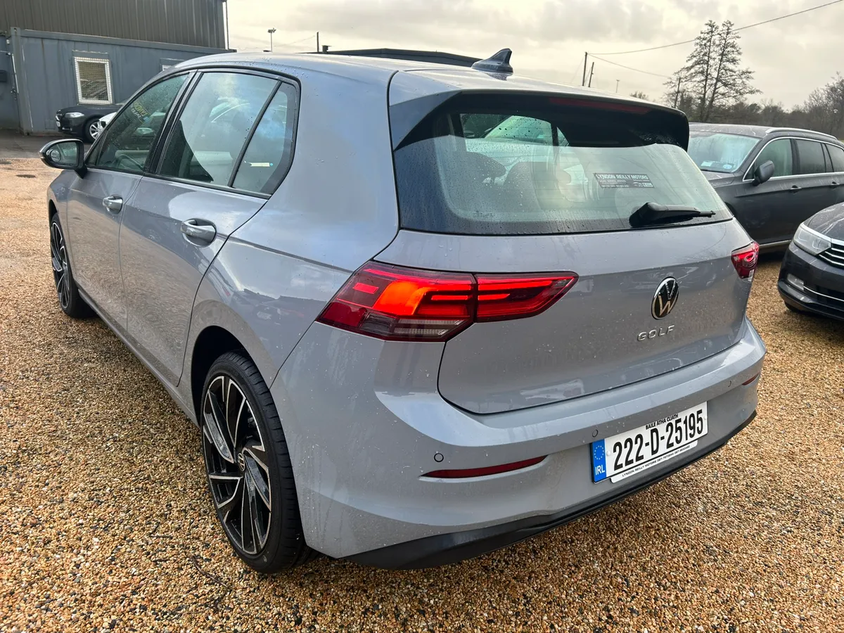 Volkswagen Golf life 2.0 TDI 115ps - Image 4