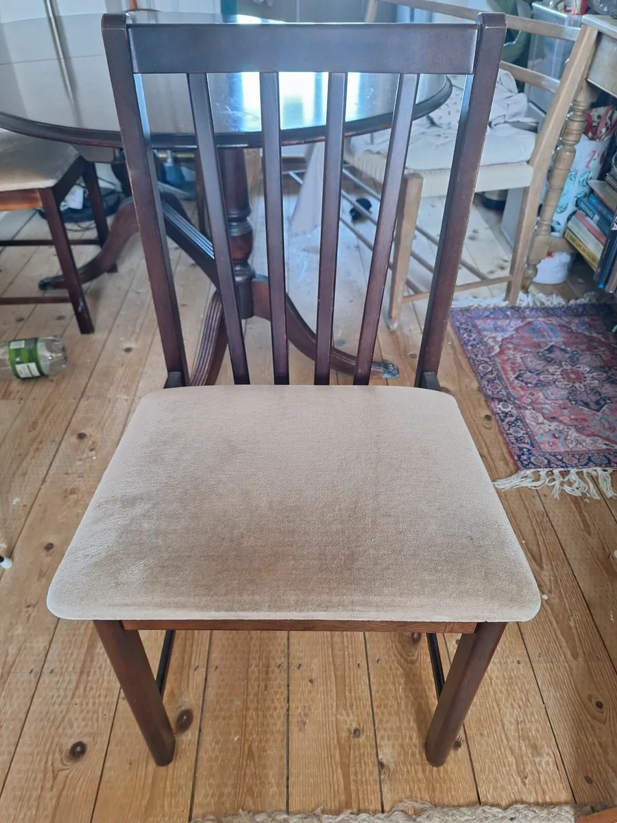 Dining room table & matching 6 chairs - Image 2