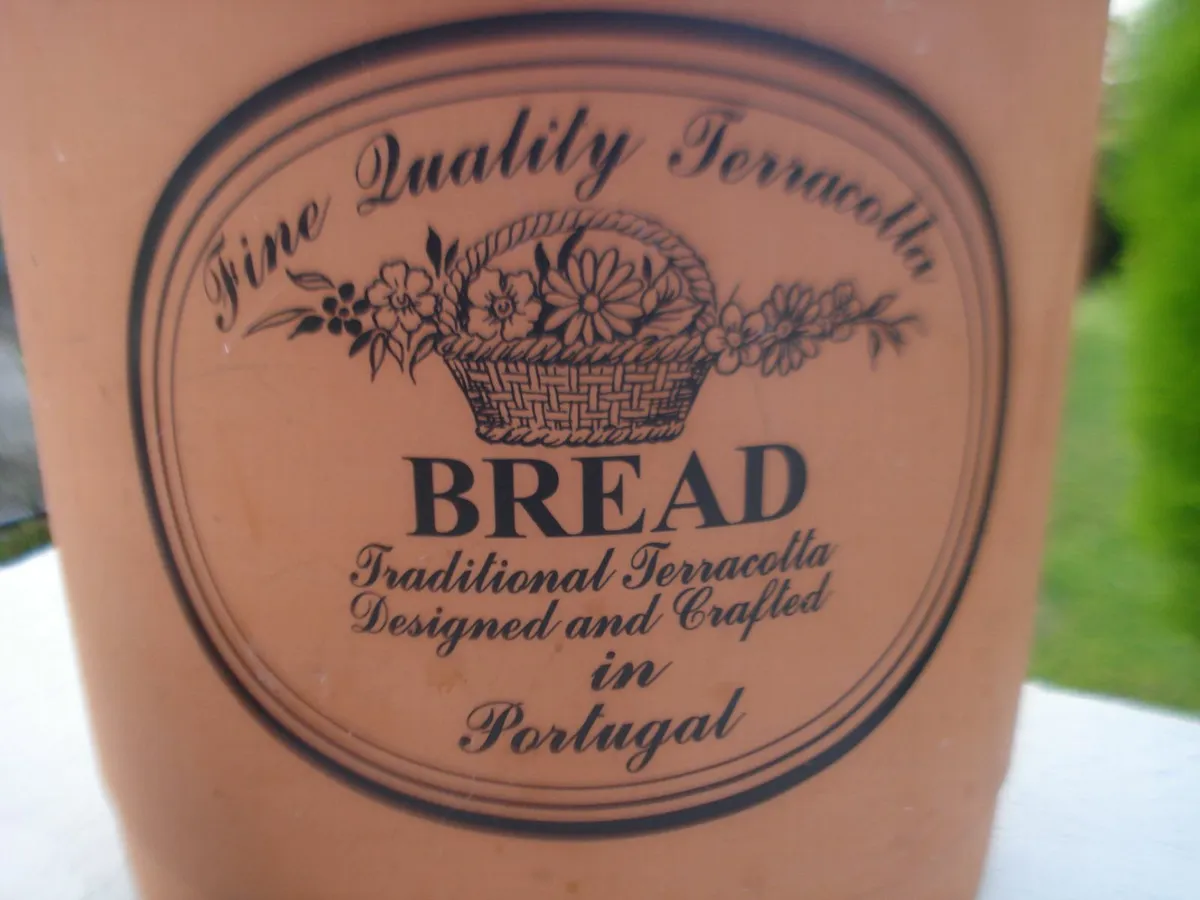 VINTAGE STYLE TERRACOTTA BREAD BIN. - Image 4