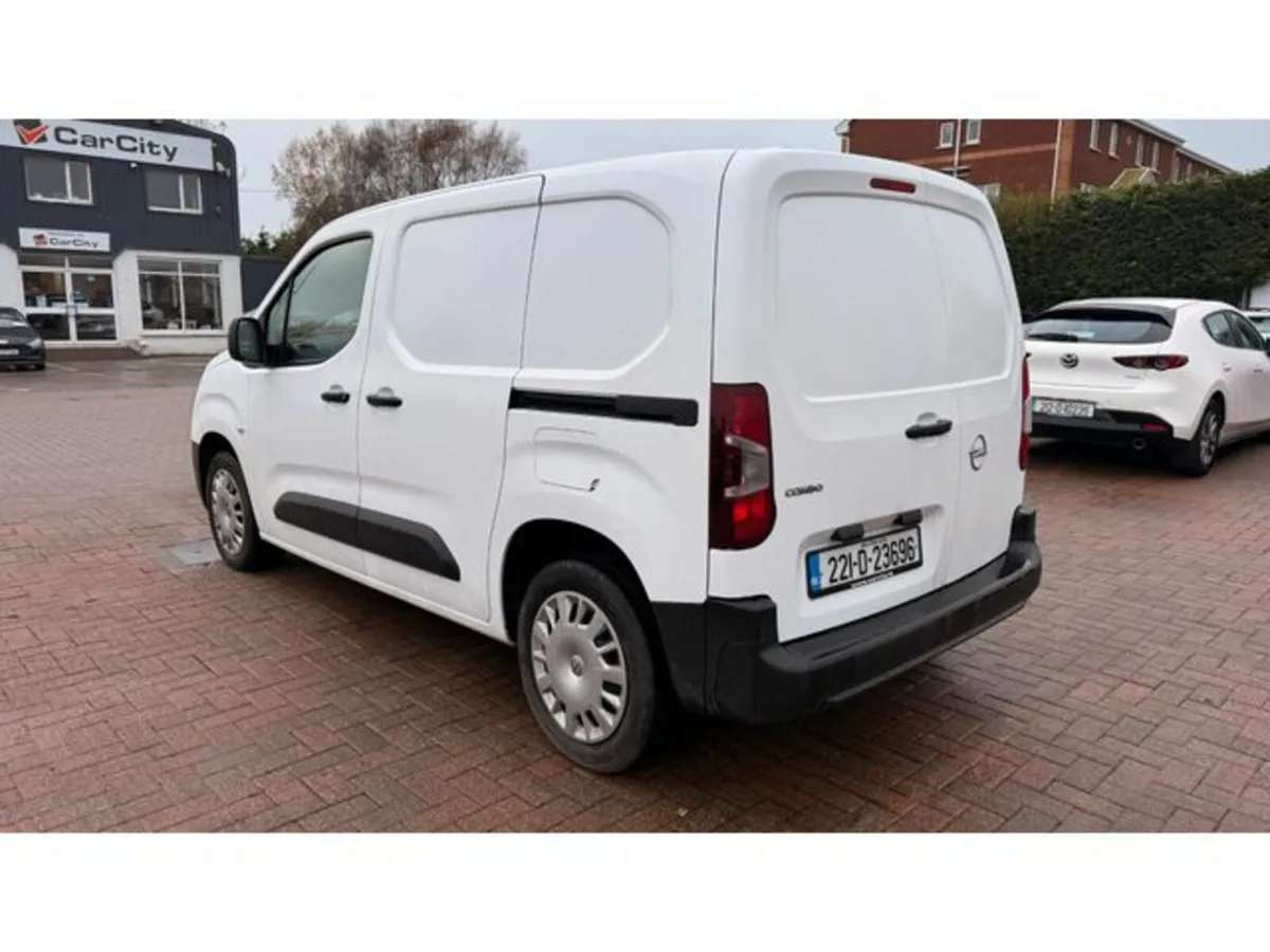 Opel Combo L1h1-1.5 100ps-dsl-6sp-my22 5D - Image 3