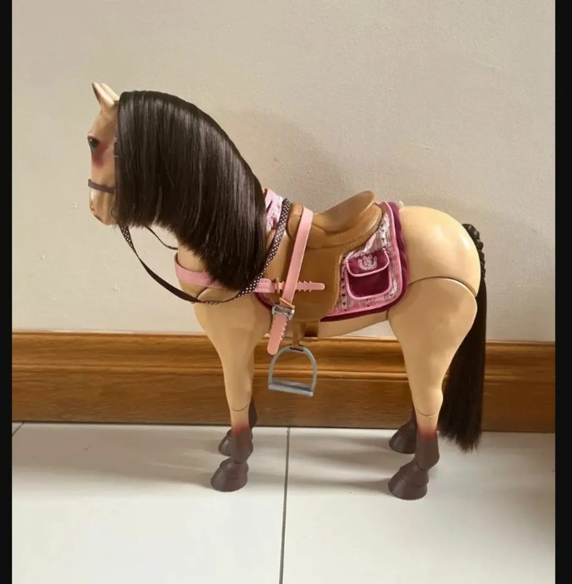 Our Generation Horses Saddle Up Stables Horse Barn - Image 4