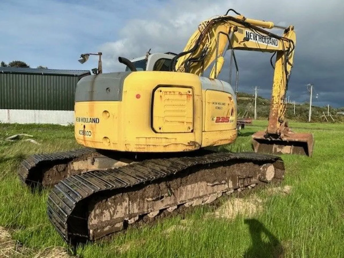 Kobelco SK235SR - Image 1