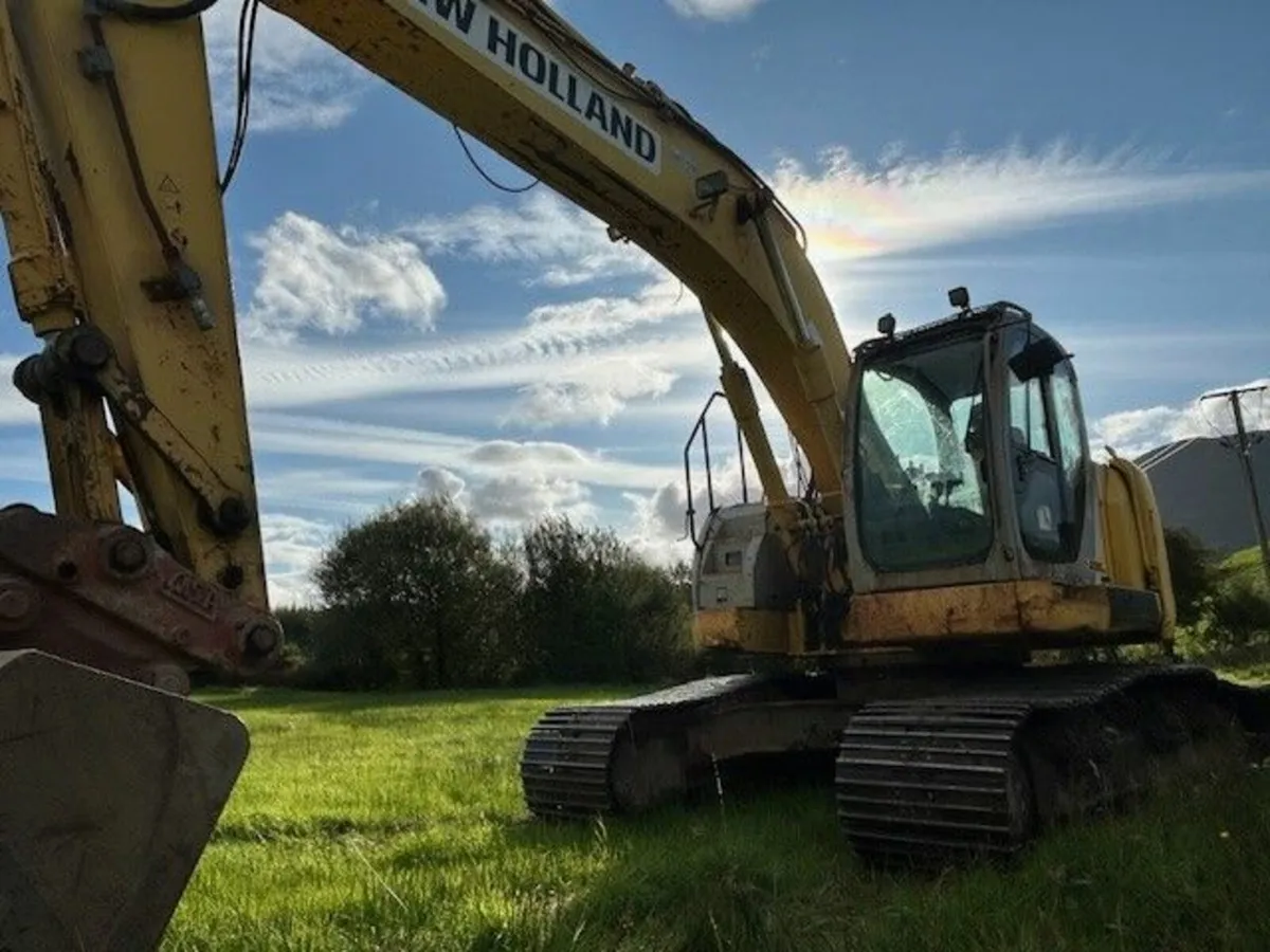 Kobelco SK235SR - Image 3