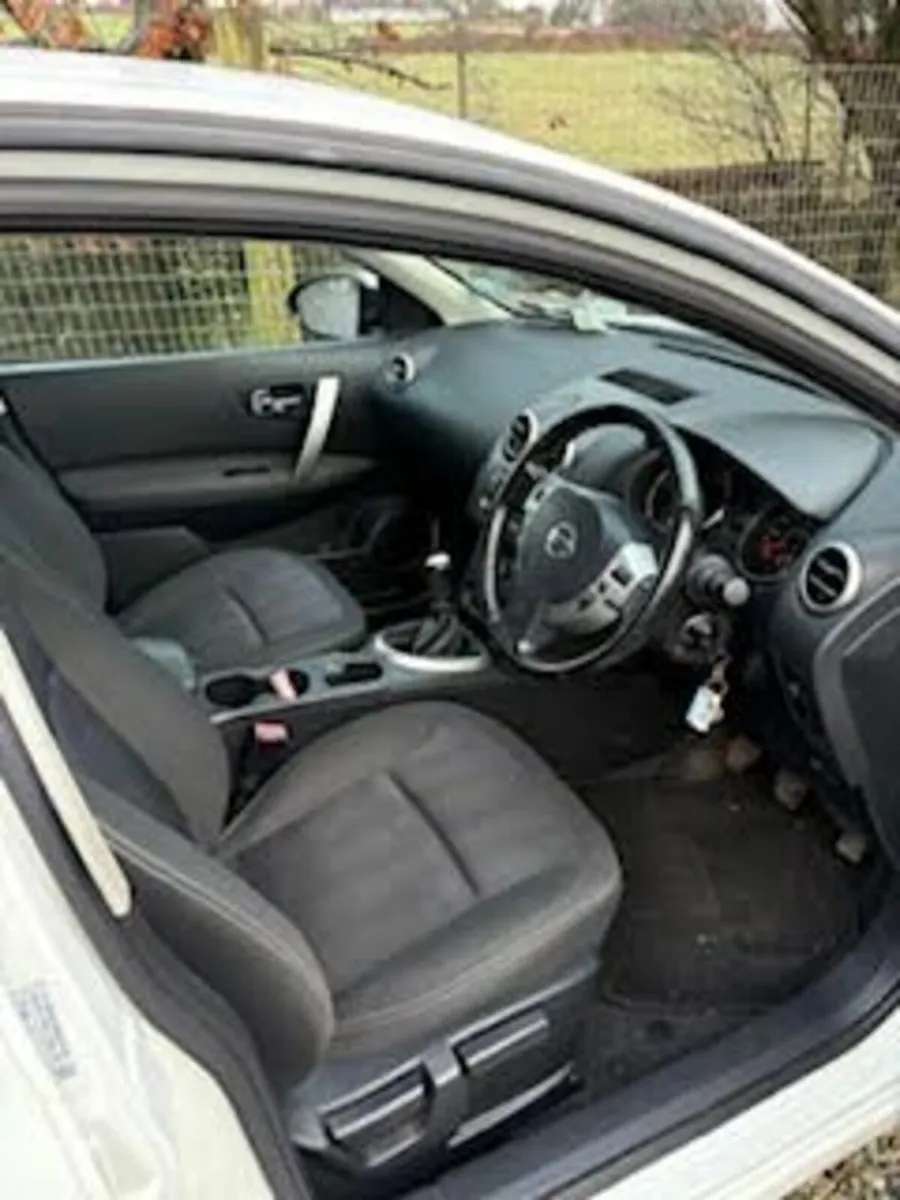 Nissan Qashqai 2012 - Image 2