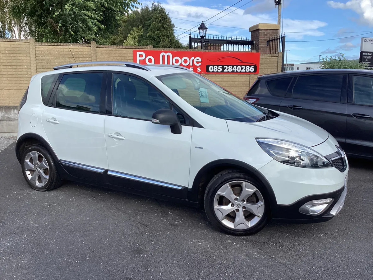 Renault Scenic ** SAT NAV - Image 2
