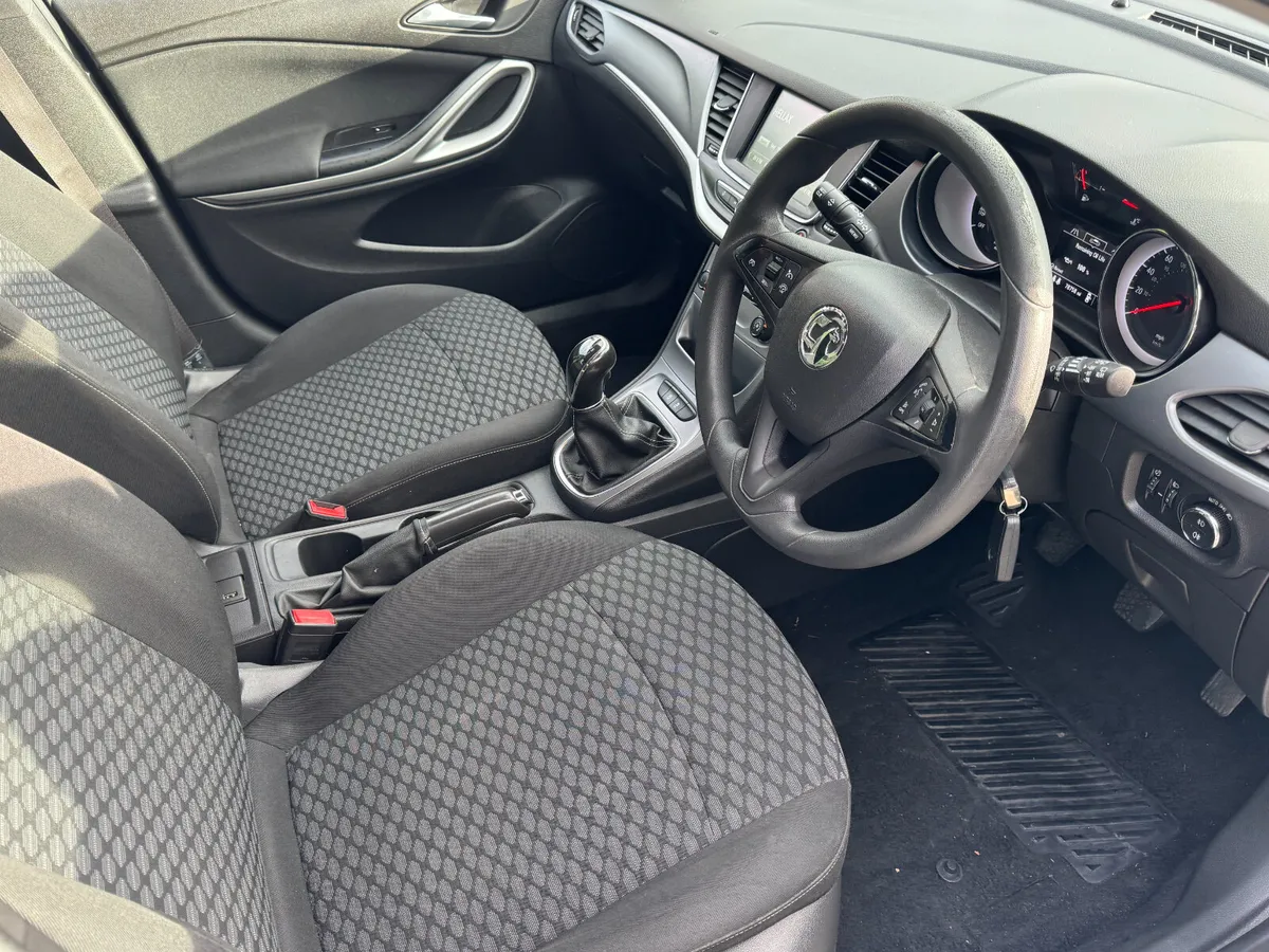 2018 Vauxhall Astra 1.7 Diesel - Image 2
