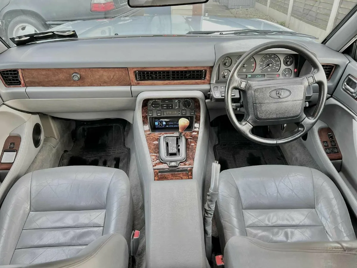 Jaguar XJ 1993 NCT 27 TAX 26 - Image 4